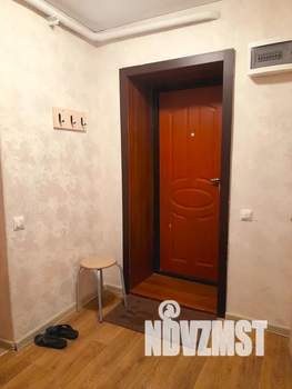 Студия квартира, посуточно, 35м2, 1/9 этаж