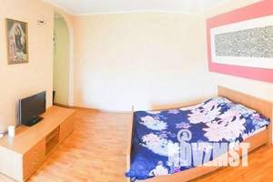 1-к квартира, посуточно, 35м2, 4/5 этаж