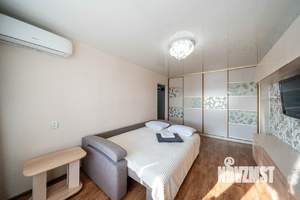 2-к квартира, посуточно, 56м2, 1/1 этаж