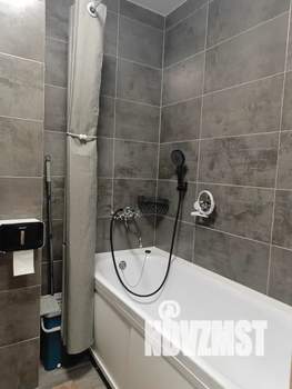 Студия квартира, посуточно, 30м2, 2/10 этаж