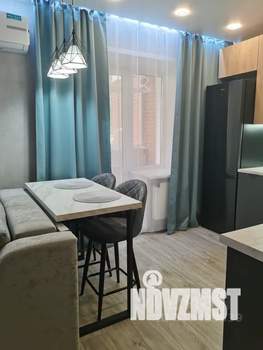 Студия квартира, посуточно, 32м2, 1/9 этаж