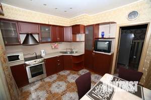 1-к квартира, посуточно, 35м2, 4/15 этаж