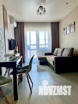 1-к квартира, посуточно, 40м2, 18/25 этаж