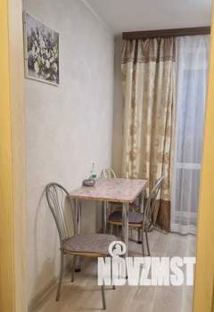 1-к квартира, посуточно, 33м2, 1/10 этаж