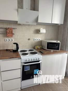 1-к квартира, посуточно, 34м2, 7/10 этаж