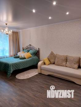 Студия квартира, посуточно, 33м2, 1/5 этаж