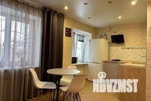 2-к квартира, посуточно, 46м2, 3/5 этаж