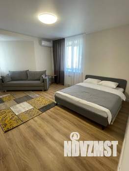 1-к квартира, посуточно, 49м2, 13/16 этаж