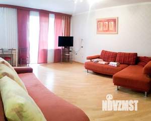 2-к квартира, посуточно, 50м2, 1/1 этаж