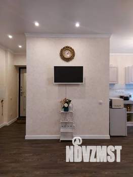 Студия квартира, посуточно, 33м2, 1/5 этаж