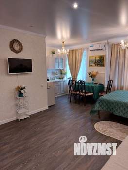 Студия квартира, посуточно, 33м2, 1/5 этаж