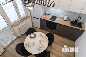 Студия квартира, посуточно, 34м2, 1/25 этаж