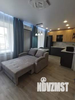 Студия квартира, посуточно, 32м2, 1/9 этаж