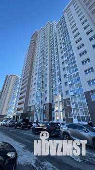 1-к квартира, посуточно, 40м2, 1/25 этаж