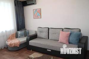 1-к квартира, посуточно, 47м2, 1/1 этаж