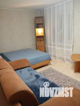 1-к квартира, посуточно, 35м2, 4/10 этаж