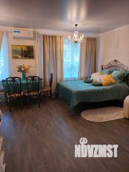 Студия квартира, посуточно, 33м2, 1/5 этаж