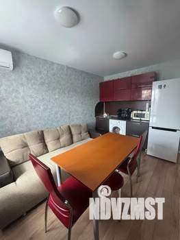 Студия квартира, посуточно, 30м2, 1/10 этаж