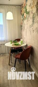 1-к квартира, посуточно, 38м2, 7/10 этаж