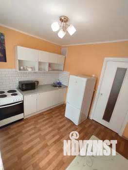 1-к квартира, посуточно, 35м2, 6/9 этаж