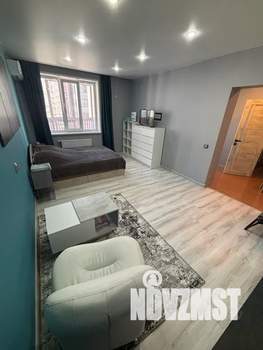 1-к квартира, посуточно, 40м2, 3/25 этаж