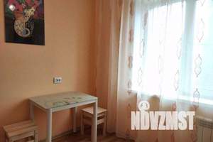 1-к квартира, посуточно, 35м2, 6/9 этаж