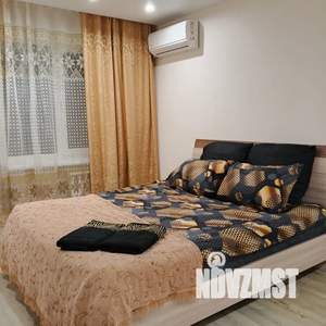 1-к квартира, посуточно, 37м2, 10/10 этаж