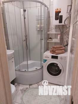 Студия квартира, посуточно, 33м2, 1/5 этаж