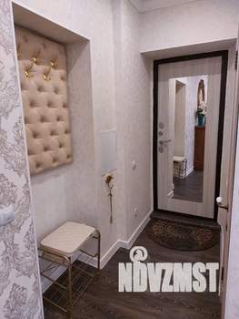 Студия квартира, посуточно, 33м2, 1/5 этаж