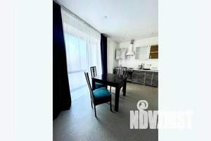 1-к квартира, посуточно, 40м2, 1/25 этаж