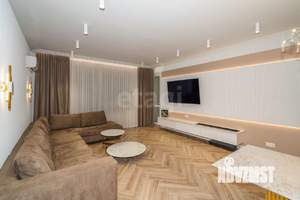 4-к квартира, вторичка, 178м2, 2/9 этаж