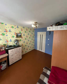 3-к квартира, вторичка, 68м2, 1/10 этаж