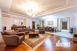 4-к квартира, вторичка, 179м2, 10/10 этаж