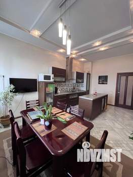 2-к квартира, вторичка, 120м2, 9/10 этаж