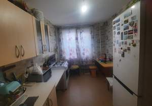 3-к квартира, вторичка, 70м2, 1/10 этаж