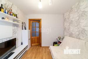 4-к квартира, вторичка, 77м2, 1/9 этаж