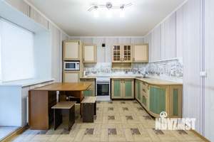 2-к квартира, вторичка, 62м2, 1/5 этаж
