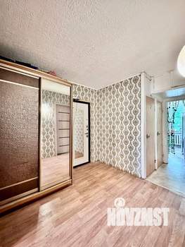 3-к квартира, вторичка, 61м2, 1/5 этаж