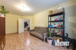 2-к квартира, вторичка, 60м2, 1/10 этаж