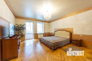 3-к квартира, вторичка, 118м2, 1/7 этаж