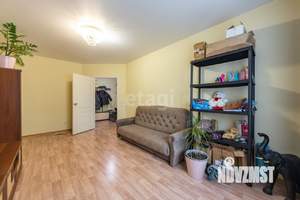 2-к квартира, вторичка, 60м2, 1/9 этаж