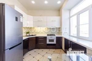 3-к квартира, вторичка, 76м2, 2/4 этаж