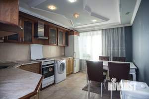 2-к квартира, вторичка, 63м2, 8/10 этаж