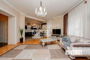 3-к квартира, вторичка, 137м2, 7/8 этаж