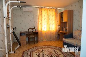 4-к квартира, вторичка, 113м2, 4/10 этаж