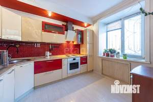 3-к квартира, вторичка, 84м2, 1/3 этаж