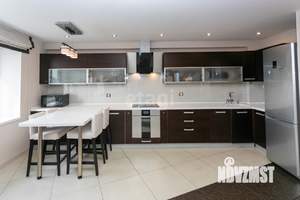 2-к квартира, вторичка, 90м2, 12/14 этаж