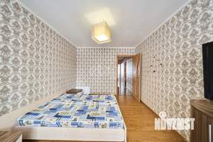 3-к квартира, вторичка, 70м2, 1/10 этаж