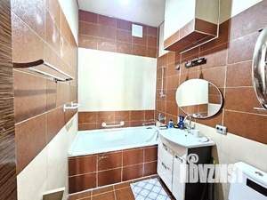 1-к квартира, вторичка, 42м2, 3/6 этаж