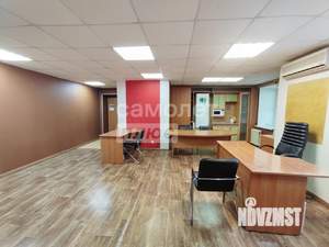 2-к квартира, вторичка, 62м2, 1/10 этаж